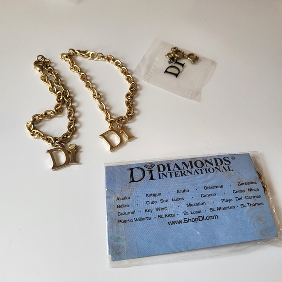 Vintage Di Diamonds International Bracelets and Glasses Charm - Picture 8 of 11